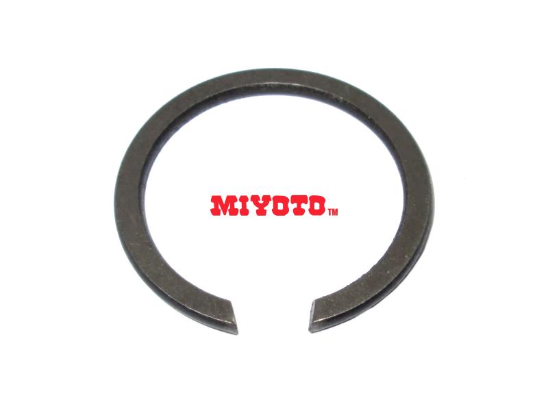 TOYOTA - HZJ75  REAR SHAFT SNAP RING (90520-31001)  2.5mm(T) x ID31 x OD37.5 mm  (HZJ75-7088B)