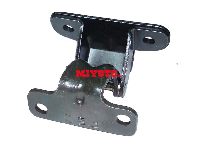 NISSAN - C22  DOOR HINGE  (UPPER / RH)  (C22-6583UR)