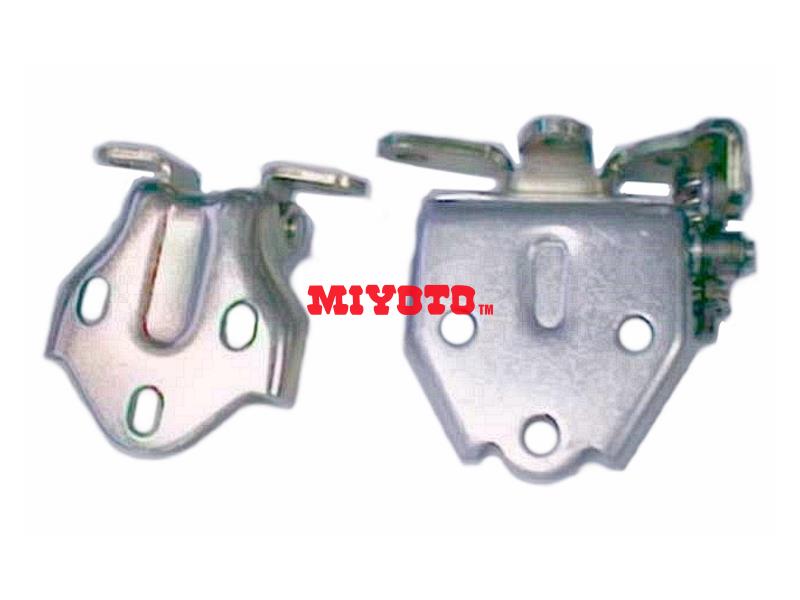 MITSUBISHI - FE639  DOOR HINGE SET  (LH)  (FB511-6583LK)