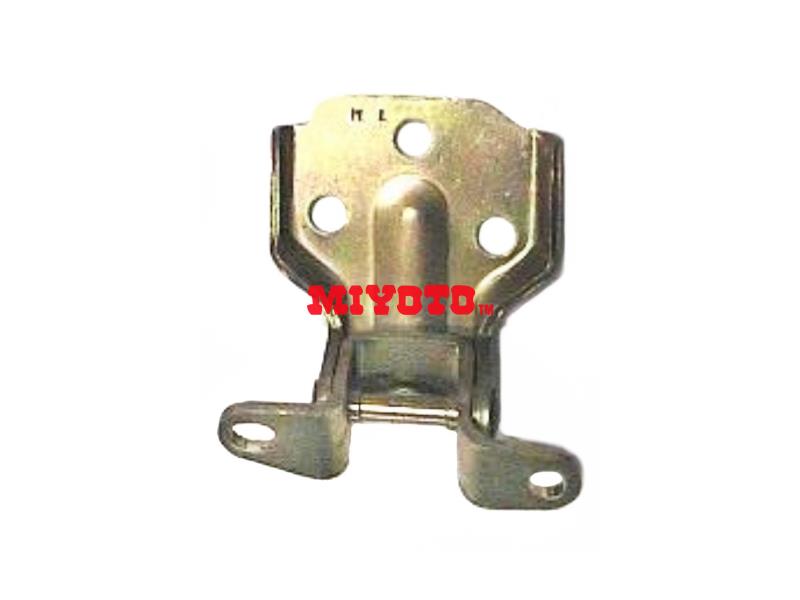 PROTON - SAGA  REAR DOOR HINGE (LH) LOWER PW560331  (SAGA-R6583LL)